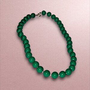 Vintage Eighties Era Green Beaded Necklace With Round Beads & Secure Clasp